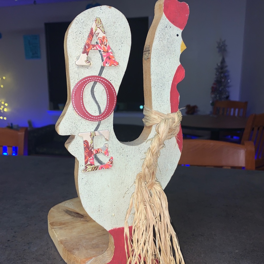 Alpha Phi AOE rooster paper towel holder